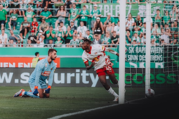 {"titleEn":"ADMIRAL Bundesliga SK Rapid Wien v FC Red Bull Salzburg","description":"VIENNA, AUSTRIA - SEPTEMBER 1: Dorgeles Nene of FC Red Bull Salzburg during the ADMIRAL Bundesliga match SK Rapid Wien v FC Red Bull Salzburg on September 1, 2024 in Vienna, Austria.\rPhoto by Michael Meindl - FC Red Bull Salzburg","tags":null,"focusX":0.0,"focusY":0.0}