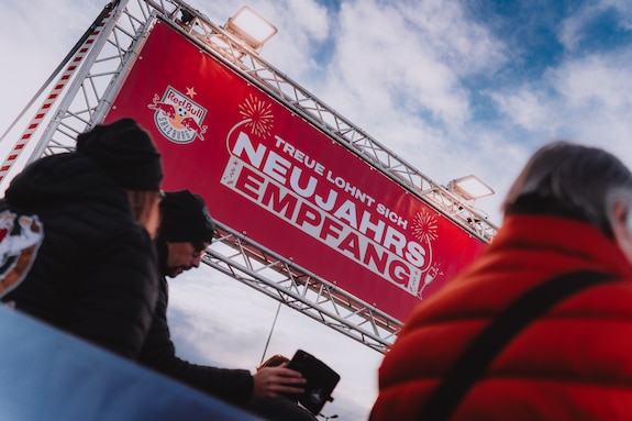 {"titleEn":"FC Red Bull Salzburg vs. FC Bayern Muenchen - Pre-Season Friendly","description":"SALZBURG, AUSTRIA - January 6: Event of FC Red Bull Salzburg prior he pre-season friendly match between FC Red Bull Salzburg and FC Bayern Muenchen at Red Bull Arena on January 6, 2025 in Salzburg, Austria. (Photo by Fabian Weirather - FC Red Bull Salzburg)","tags":null,"focusX":0.0,"focusY":0.0}