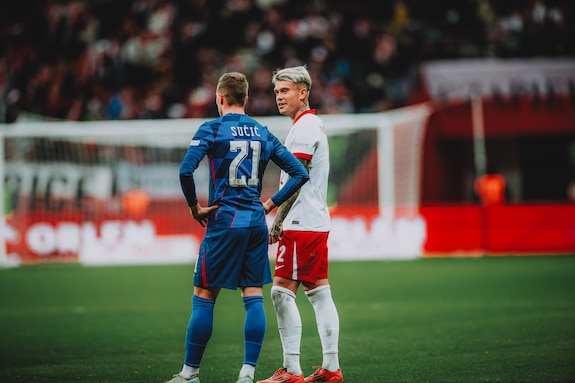 {"titleEn":"15.10.2024 WARSZAWA, PILKA NOZNA (FOOTBALL), LIGA NARODOW UEFA ( UEFA NATIONS LEAGUE ), POLAND - CROATIA MECZ POLSKA - C","description":"15.10.2024 WARSZAWA, PILKA NOZNA FOOTBALL, LIGA NARODOW UEFA  UEFA NATIONS LEAGUE , POLAND - CROATIA MECZ POLSKA - CHORWACJA NZ LUKA SUCIC KAMIL PIATKOWSKI FOTO LUKASZ SKWIOT/CYFRASPORT / NEWSPIX.PL --- Newspix.pl PUBLICATIONxNOTxINxPOL 20241015CSLS118","tags":null,"focusX":0.005254535643729463,"focusY":0.19704433497536944}