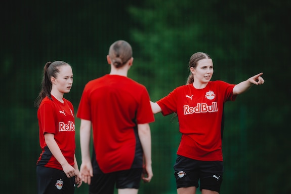 {"titleEn":"Training Session U20w","description":"SALZBURG, AUSTRIA - JULY 22: Team members of FC Red Bull Salzburg during a training session U20w at Landessportzentrum Rif on July 22, 2024 in Salzburg, Austria. (Photo by Andreas Schaad - FC Red Bull Salzburg)","tags":null,"focusX":0.0,"focusY":0.0}