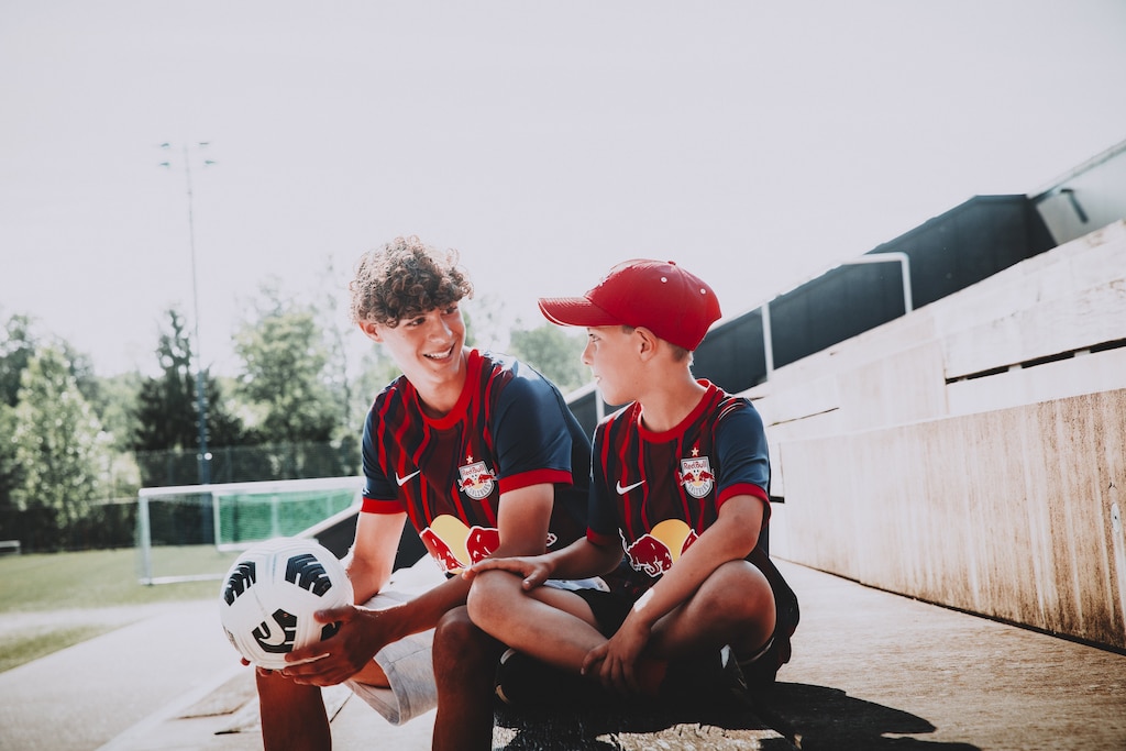 Shaping the Future: Red Bull Salzburg 23-24 Away Kit Released - Helloofans